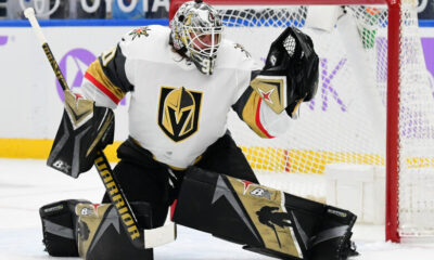 Robin Lehner on palaamassa Vegasin maalin suulle.