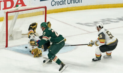 Nick Bjugstad iski NHL:n pudotuspeleissä hienon maalin Vegasia vastaan.