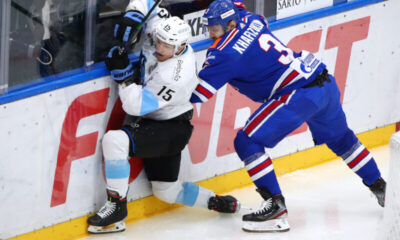 Dinar Khafizullin tuo lisää kilpailua Salavatin riveihin.