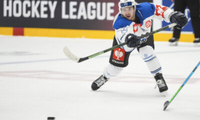 Lino Martschini EV Zugin paidassa.