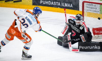 Niko Ojamäki Tapparan paidassa.