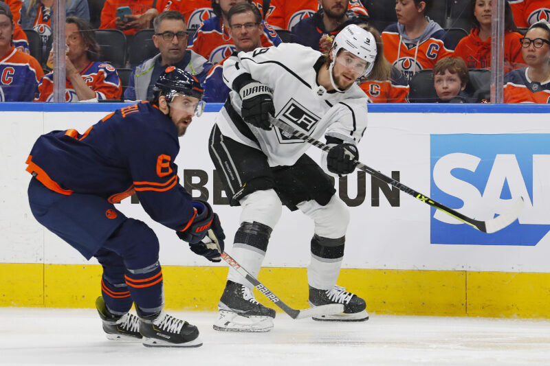 Los Angeles Kingsin Adrian Kempe