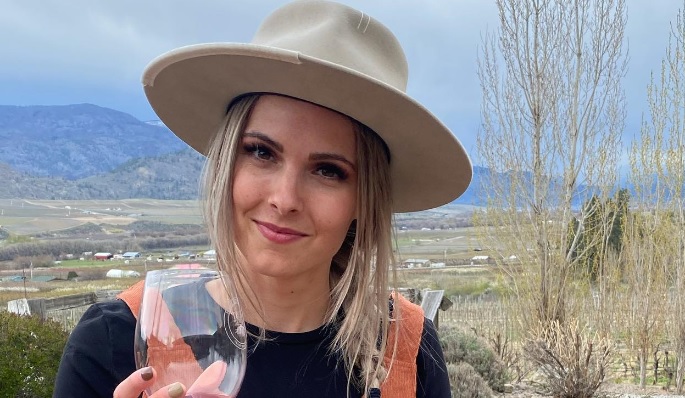 Emerance Maschmeyer on jäätävän kuuma kaunotar: ihme, ettei kaukalon jää sula hänen allaan