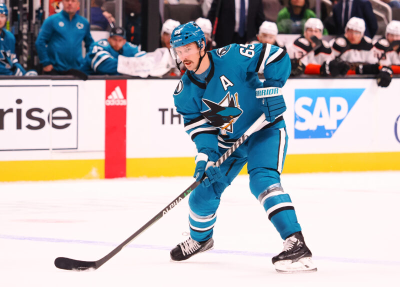 San Jose Sharksin Erik Karlsson on aloittanut kauden hurjassa vireessä.