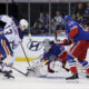 Edmonton Oilersin Jesse Puljujärvi oli maalipaikassa New York Rangersia vastaan.