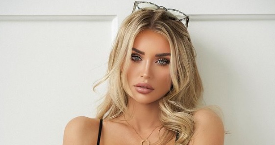 Entisen jääkiekkoilija Mikayla Demaiterin hoteimmat kuvat - katso kuumimmat Instakuvat!