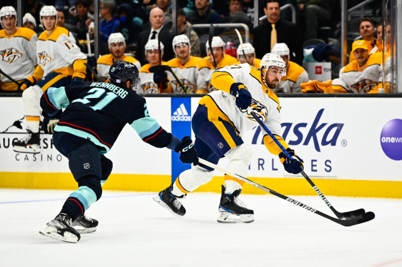 Nashville Predatorsin Ryan McDonagh pitkään sivussa kokoonpanosta.