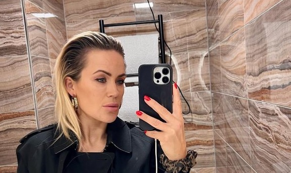 Ex-kiekkoilija Hannu Pikkaraisen entinen rakas Martina Aitolehti bikineissä Australiassa - vau!