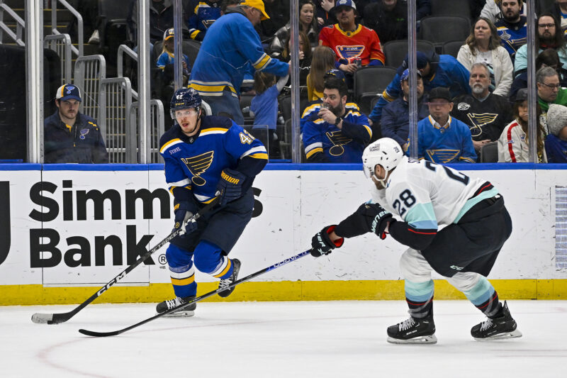 St. Louis Bluesin Kasperi Kapanen iski tehot 1+1 Winnipeg Jetsiä vastaan.