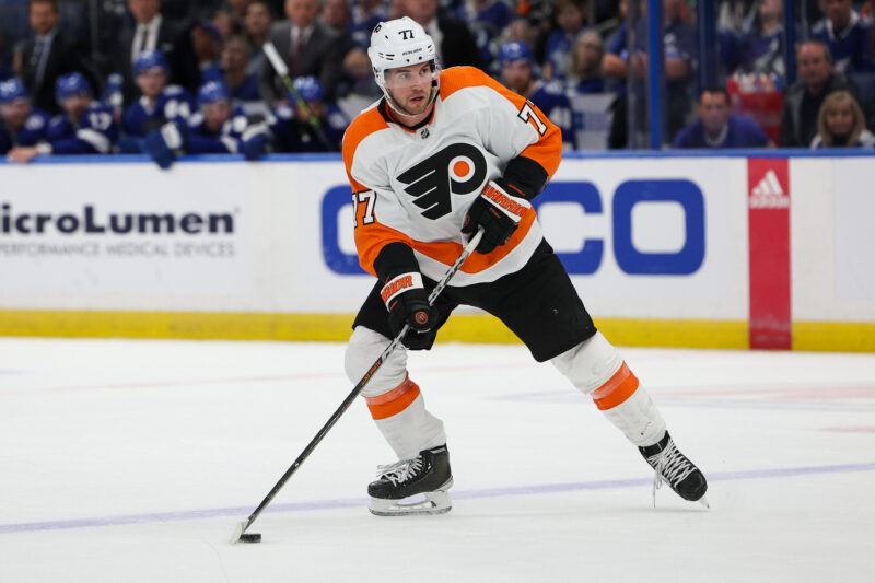 Philadelphia Flyersin tähtipuolustaja Tony DeAngelo.