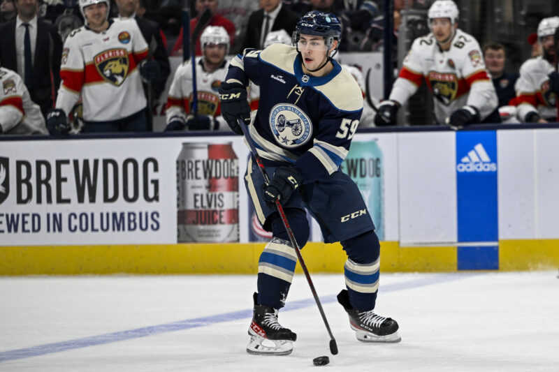 Columbus Blue Jacketsin Yegor Chinakhov teki jatkosopimuksen CBJ:n kanssa.