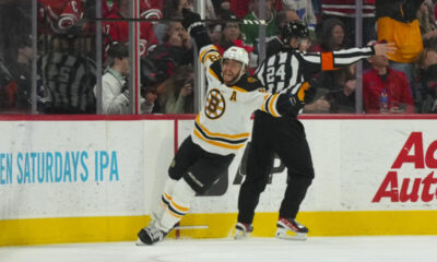 Boston Bruinsin David Pastrnak sai 60 maalia täyteen.