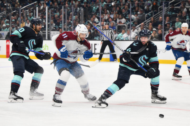 Coloradon Andrew Cogliano.