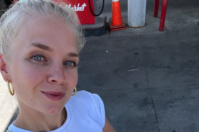 Kristian Näkyvän ex-vaimo Lotta Hintsa farkkushortseissa ja saappaissa: vau!