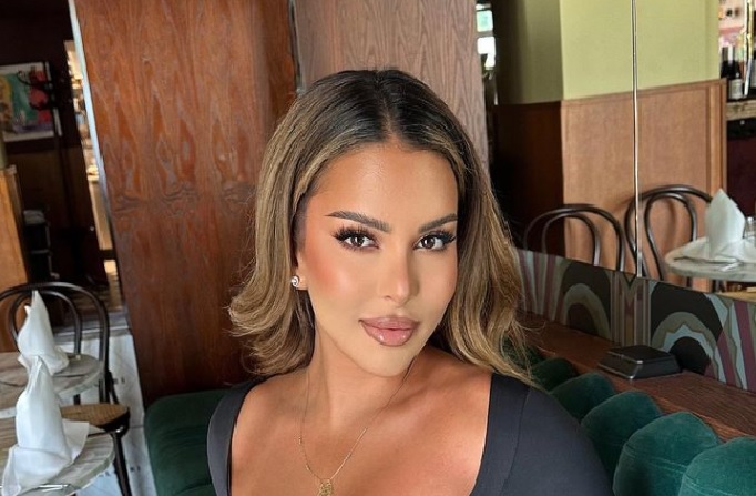 Jeffrey Lawmanin kumppani Sara Chafak tyrmäsi selfieillään: mikä kaunotar!