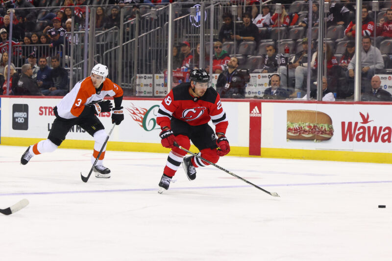 Philadelphia Flyers taipui Timo Meierin New Jersey Devilsille.