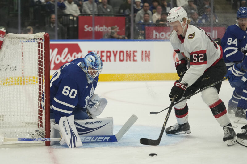 Ottawa Senatorsin Roby Järventie osui Toronto Maple Leafsia vastaan.