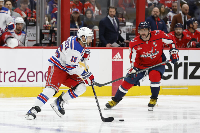 New York Rangersin Vincent Trocheck tehokkaalla pelipäällä.